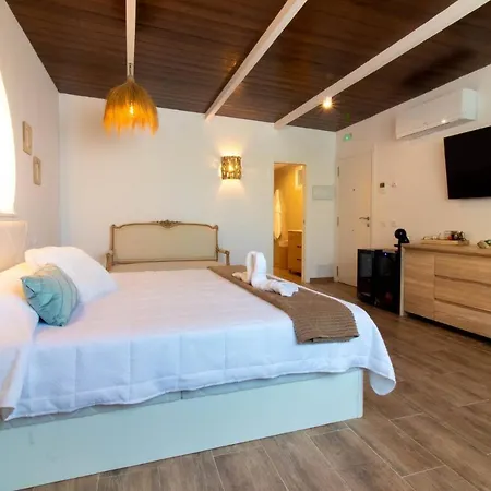 In Guest - Private In The Fishing Port Of