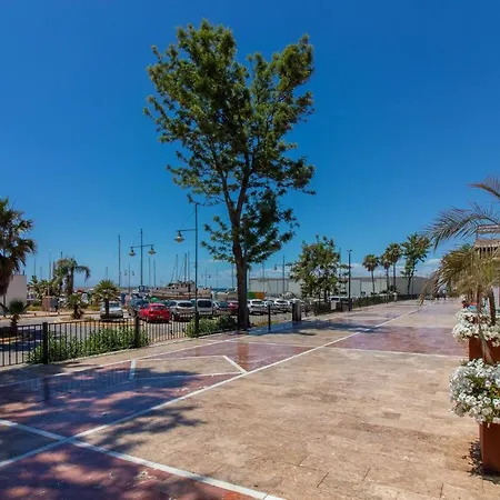 In Guest - Private In The Fishing Port Of Marbella